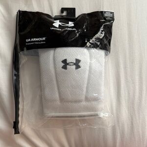 Under Armour White Volleyvall Knee Pad